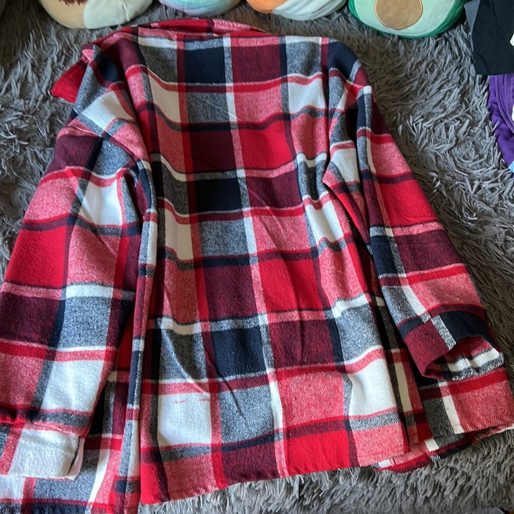 oversized flannel - Picture 2 of 2